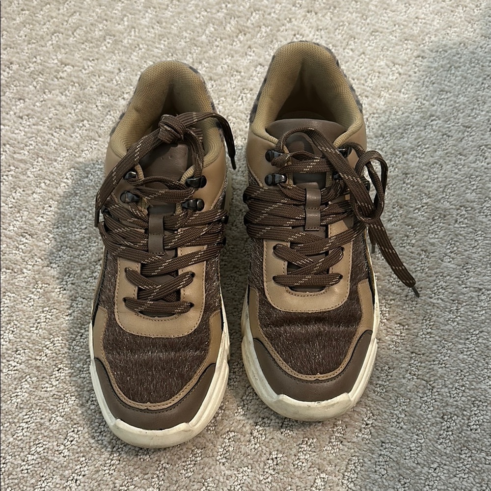 Victoria Sneakers (anthro)
